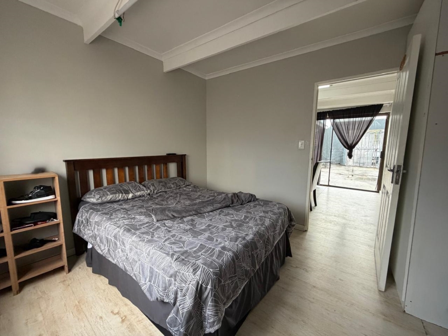 5 Bedroom Property for Sale in Lotus River Western Cape